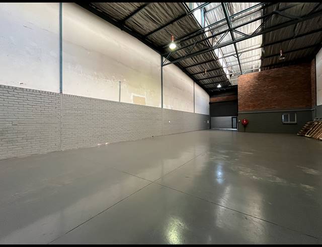 378M² WAREHOUSE TO LET IN SEBENZA